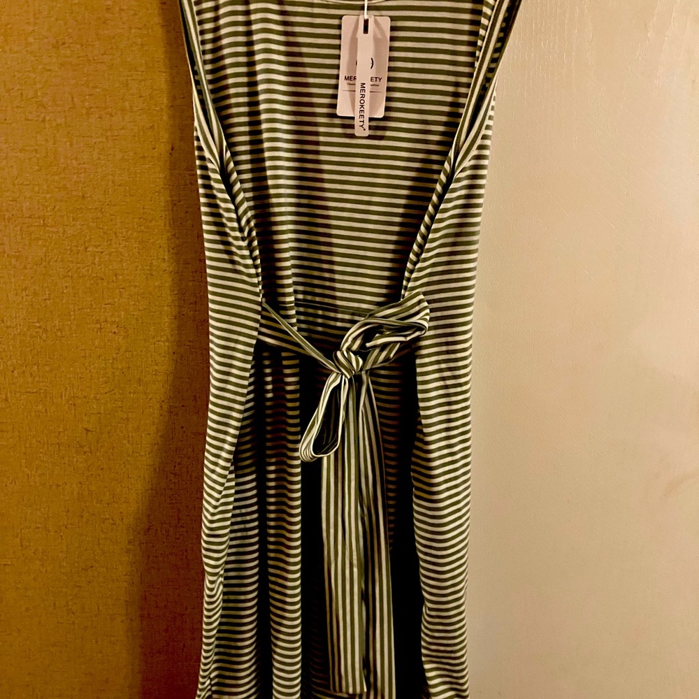 Super Cute Sleeveless Casual Dress